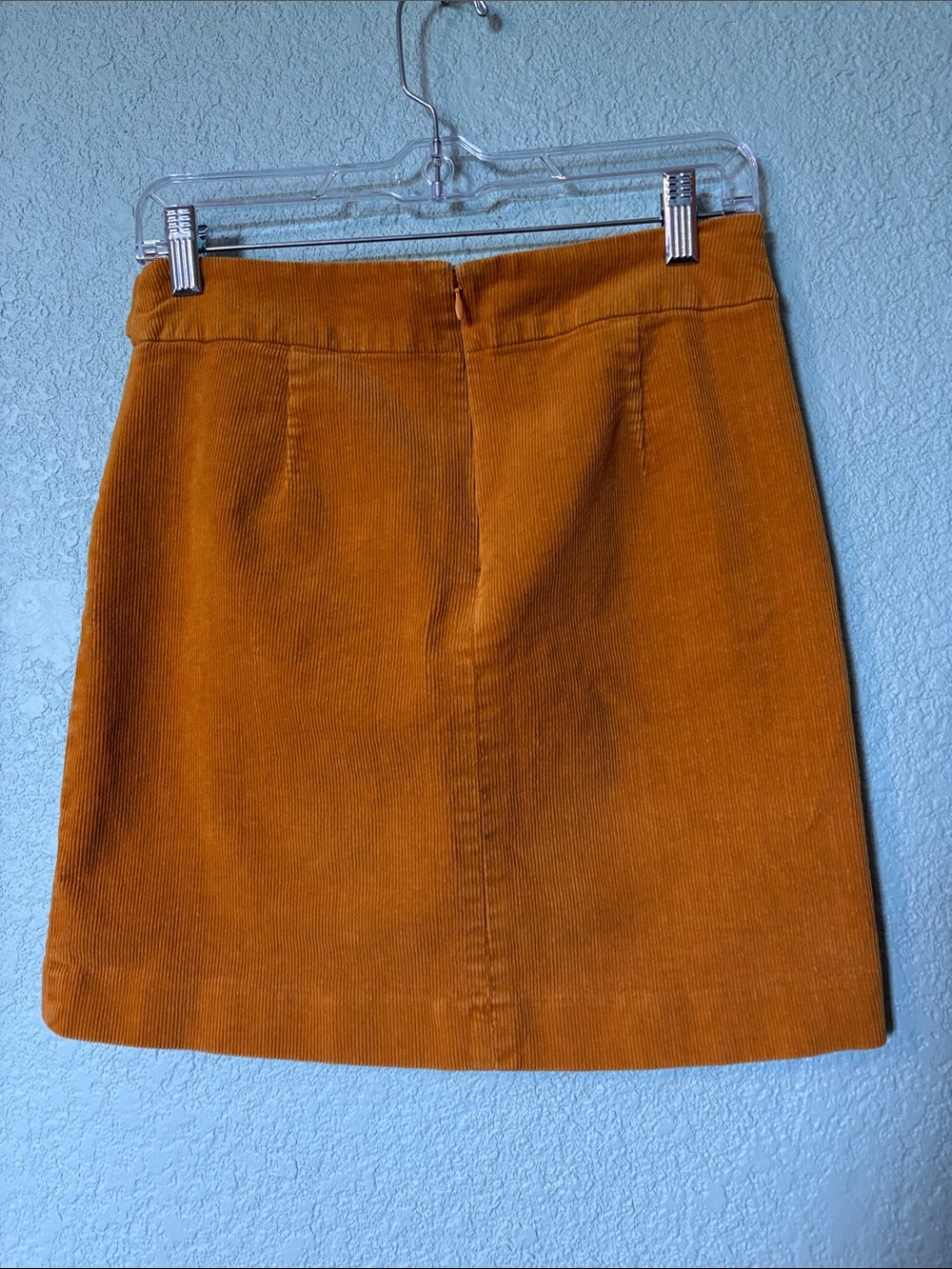 Banana Republic Corduroy Mini Skirt in Mustard Yellow, size 4 - like new - Picture 3 of 5